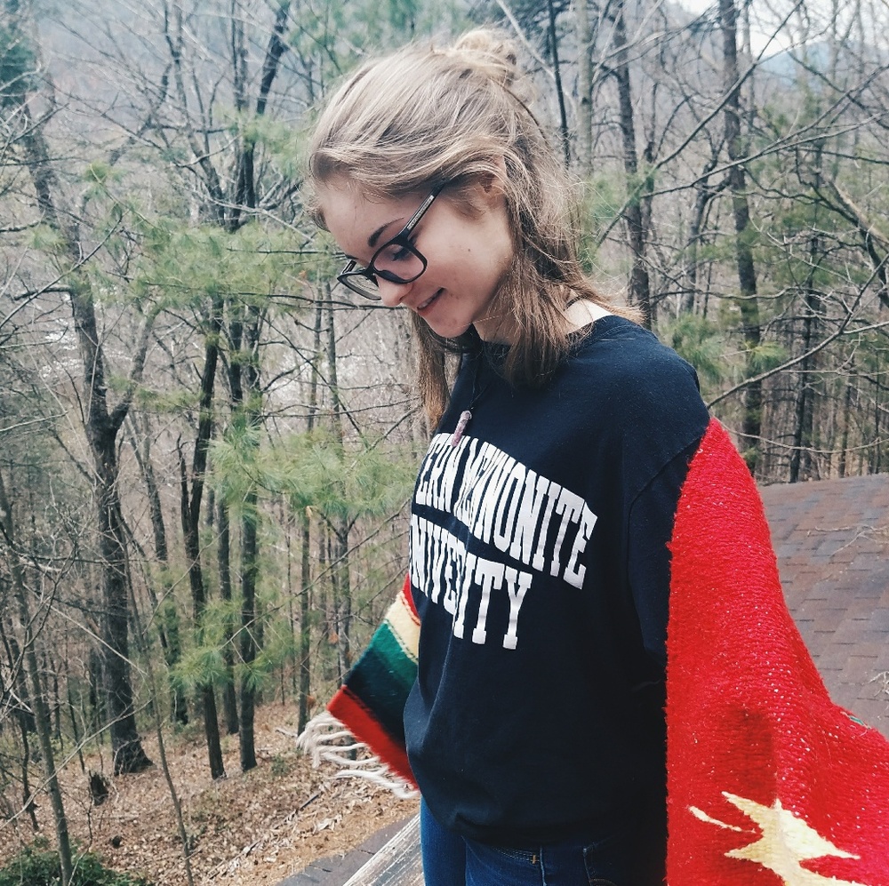 Meet your Posher, Lari Jo 🌲🏕